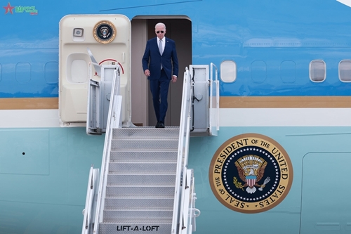 Tổng thống Hoa Kỳ Joe Biden đến Hà Nội, bắt đầu chuyến thăm cấp Nhà nước tới Việt Nam